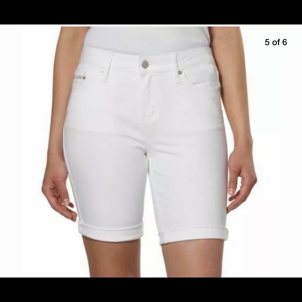 Calvin Klein white jean bermudas